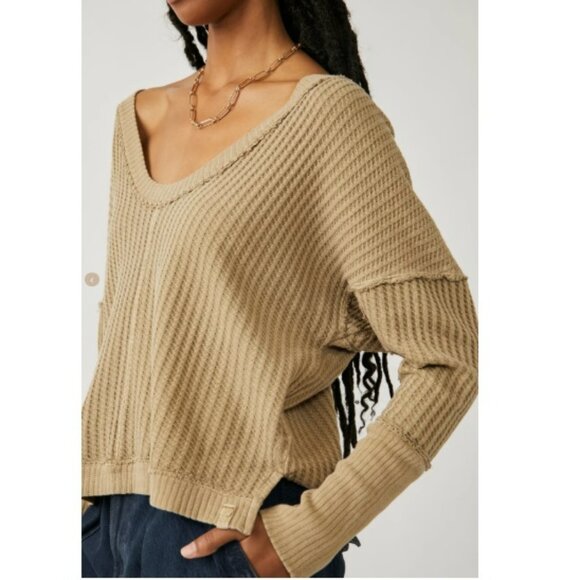 NWT We the Free Size XS New Magic Thermal Tee Golden Olive FLAWS - Picture 10 of 11